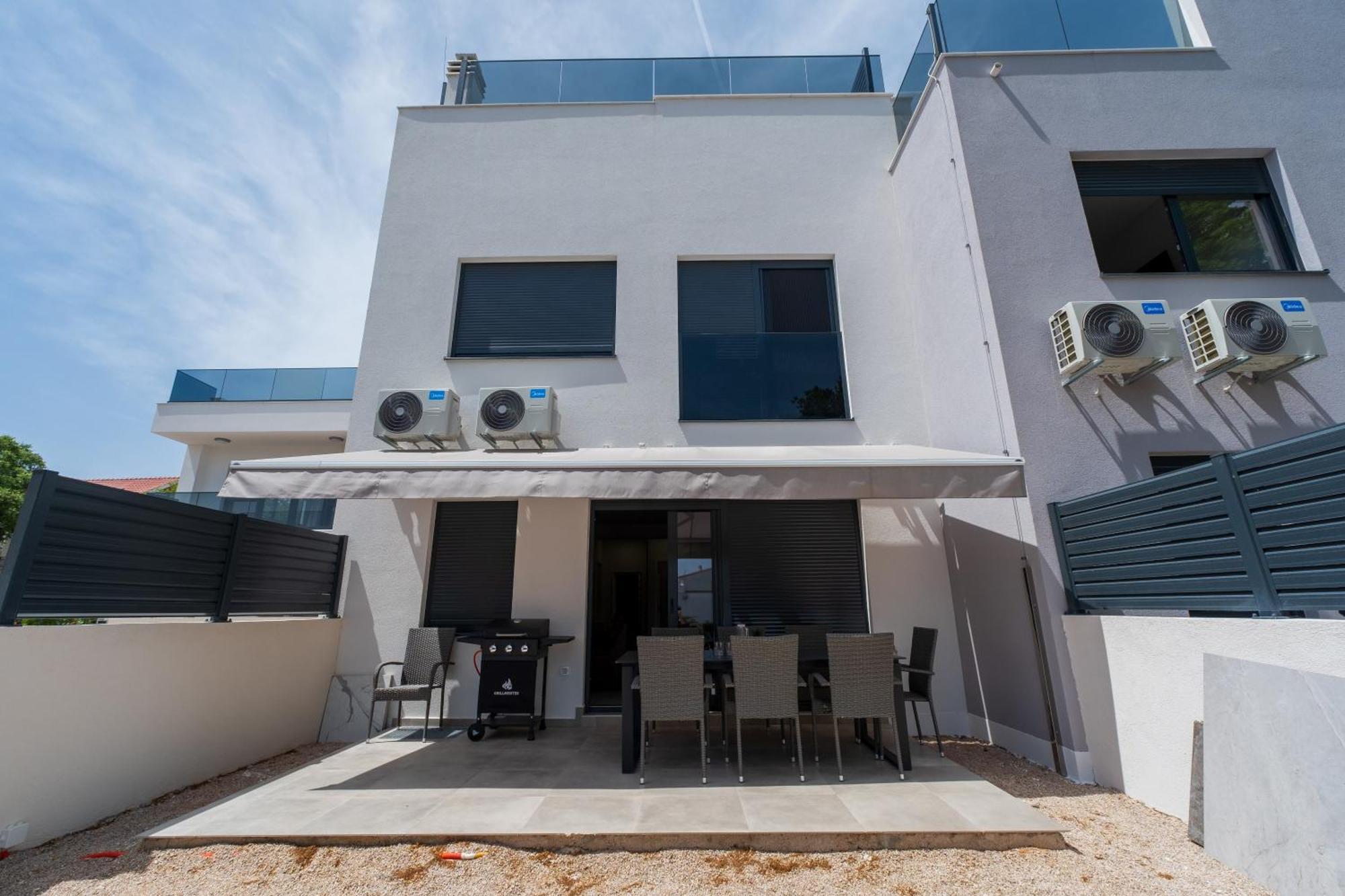 Three-Bedroom Premium Holiday Home Atmosfera With Private Pool&Sauna Водице Экстерьер фото
